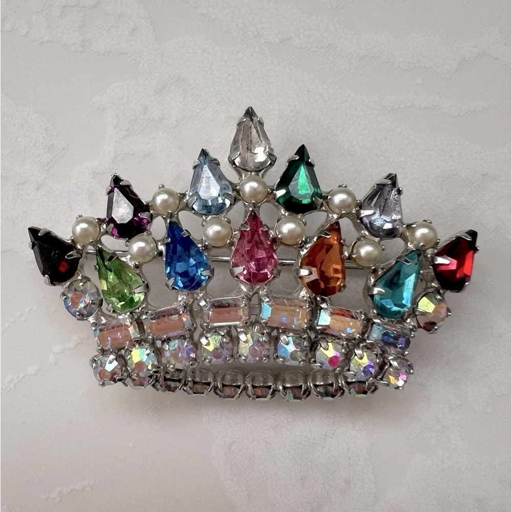 Vintage 1950’s Signed B David Multicolored Rhinestone Pearl Crown Brooch